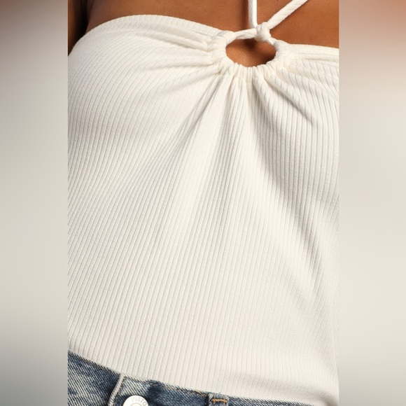 Lulu’s Keyhole Ribbed Crop Top - Picture 5 of 9